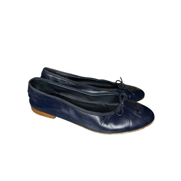 Chanel Navy Leather CC Toe Cap Ballet Flats 40.5 - Picture 6 of 14